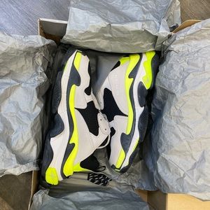 BALENCIAGA TRIPLE S SNEAKERS